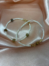 Načítať obrázok do zobrazovača galérie, Náramky s pravými perlami a polodrahokamami – LABRADORIT RUŽENÍN