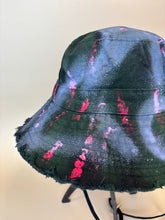 Načítať obrázok do zobrazovača galérie, Ručne maľovaný klobúk – originál od Šmrnc