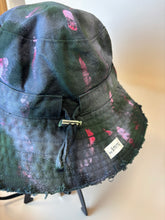 Načítať obrázok do zobrazovača galérie, Ručne maľovaný klobúk – originál od Šmrnc