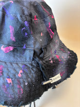 Načítať obrázok do zobrazovača galérie, Ručne maľovaný klobúk – originál od Šmrnc