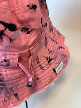 Načítať obrázok do zobrazovača galérie, Ručne maľovaný klobúk – originál od Šmrnc