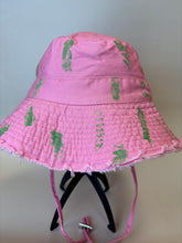 Načítať obrázok do zobrazovača galérie, Ručne maľovaný klobúk – originál od Šmrnc