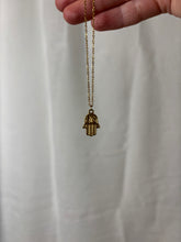 Načítať obrázok do zobrazovača galérie, Náhrdelník Hamsa – ochranná ruka